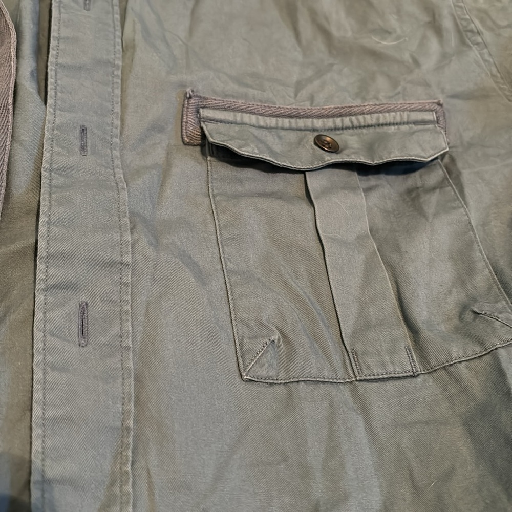 Means dockers button down -size medium- - Picture 4 of 6
